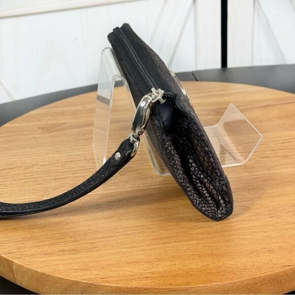 Relic by Fossil Faux Snake Skin Wristlet Clutch Wallet - Picture 2 of 9